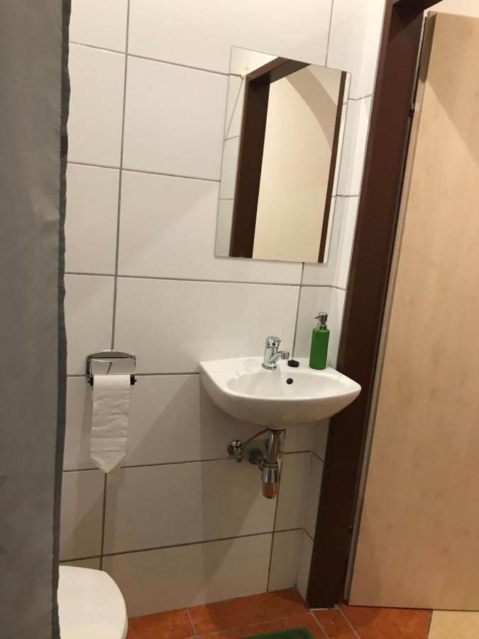 Viktoria Artur Hostel Wien
