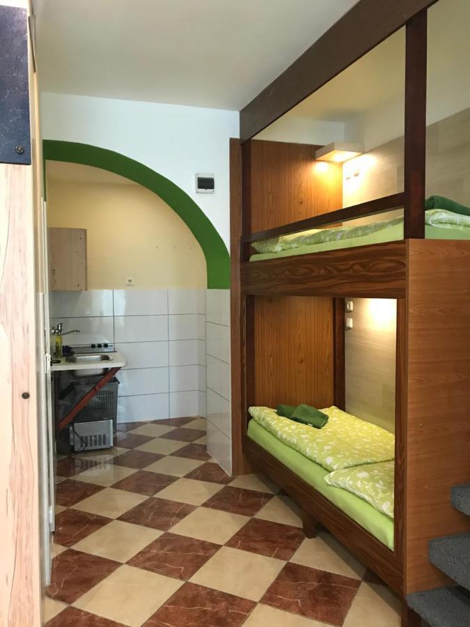 Viktoria Artur Hostel